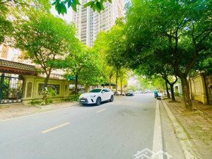 bán biệt thự trần kim xuyến: dt 265m2, lô góc 2 mặt tiền, 6 tầng, thang máy, kd tốt, giá 178 tỷ tt