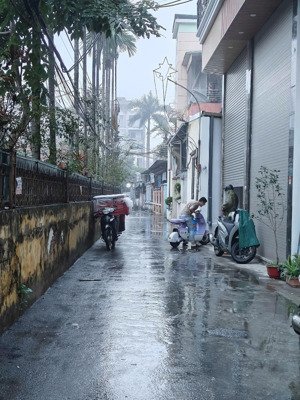 bán nhà an dương vương, 40 m2, 7 tầng, thang máy, ô tô đỗ cửa. giá 10.99 tỷ