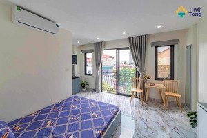 phòng giá rẻ ban công cửa sổ, tại võ chí công gần hoàng quốc việt, bưởi