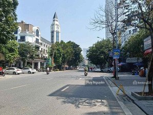 biệt thự văn phú sát chung cư 240m2 x 4 t đẳng cấp , gần công viên giá 4x tỷ. lh huy 