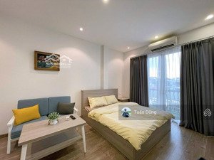 tòa chdv đê la thành, 57m2, 10 căn hộ rộng, dòng tiền 65tr/tháng, ngõ thông rộng, mới đẹp, đủ pccc