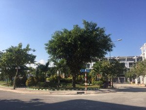 bán biệt thư vườn 2 mặt tiền kdc đại phúc green villas, phamk hùng nối dài. giá 27.5 tỷ