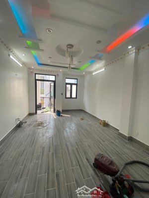 nhà đẹp 4 tầng hxh ngay luỹ bán bích 4x16m giá nhỉnh 7 tỷ xíu