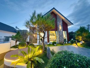 bán villa nghỉ dưỡng 375m² 300m2 thổ cư sổ riêng ven đà lạt, sẵn nội thất cơ bản view săn mây