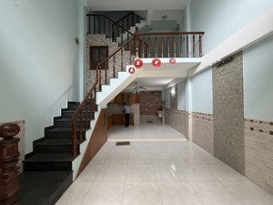 siêu phẩm ngay lê văn việt - đầu 6 tỷ