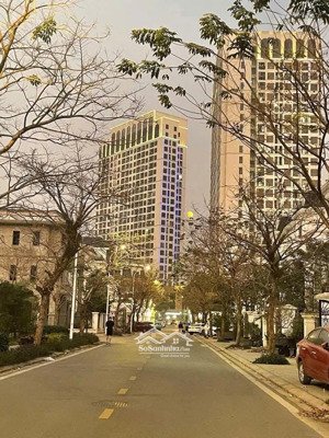 bán căn 1 ngủ duy nhẩt tại vci moutain view tầng cao view thoáng đang sẵn khách thuê nhà