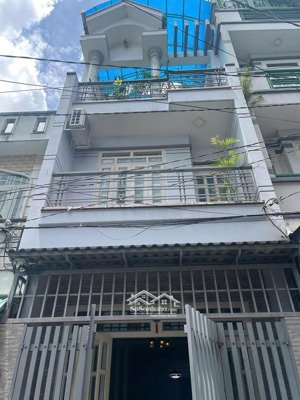 chính chủ bán căn lý chính thắng, ngộp tiền bán gấp, sổ sẵn đường 6m kinh doanh mua bán tốt