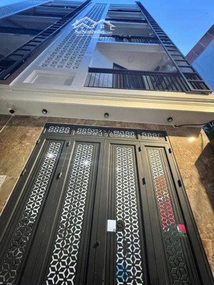 giá chỉ 13 tỷ nhỏ, bán nhà 6 tầng, phố miếu đầm, dt62m2, 12p khép kín vị trí độc tôn