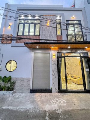 chủ ngộp bank bán gấp nr giá tốt 2,67 tỷ tại q11, trần quý. dt 70m2, shr, hđt kinh doanh 17 tr/1 th