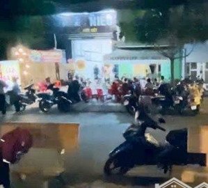 cho thuê nhà nguyên căn kdc sầm uất