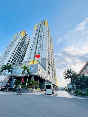 bcons green view căn góc 52m2 2pn view tphcm giá 2,14 tỷ bao thuế phí có nội thất -sát làng đại học