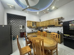 nhà 73m2 + 3 tầng hẻm xe tải sổ riêng không quy hoạch giá 5.8 tỷ