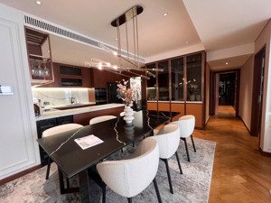 cần bán gấp căn hộ graden plaza 1, full nội thất cao cấp mới dt 150m2 2pn 2wc , giá thỏa thuận