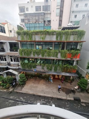 nhà siêu vị trí mt phan đình phùng p2 q. phú nhuận, dt: 8x25m, 4tầng, hđt: 100tr, giá: 42tỷ