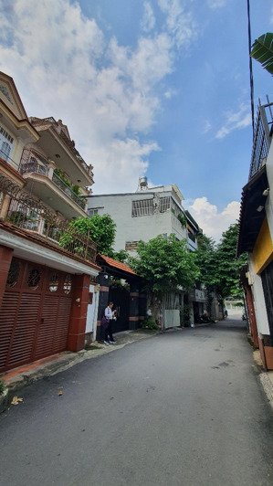 cực hiếm! bán nhà vườn mặt tiền q. phú nhuận, giá siêu tốt!