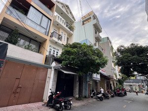 siêu vị trí, 128m2, 8m x 16m, 4 tầng mặt tiền nhiêu tứ phường 7 quận phú nhuận, giá bán 26 tỷ