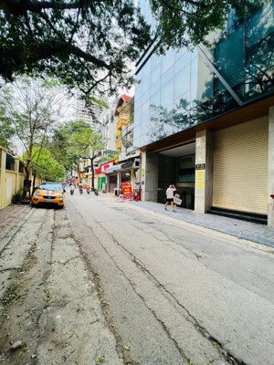 võ chí công - nhà 9 tầng - ô tô - dt 180m2 x mt 8m - giá 79 tỷ