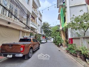 bán nhà phố việt hưng long biên - 68m2 - 4 tầng - ô tô đỗ cổng - 8,15 tỷ