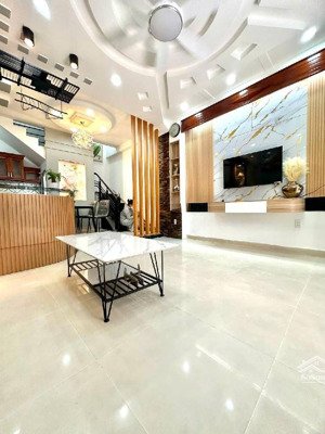 bán gấp! nhà 2 tầng quang trung, p10, gò vấp (4x7)m2 - vuông vức -tặng full nội thất - giá 3.99 tỷ