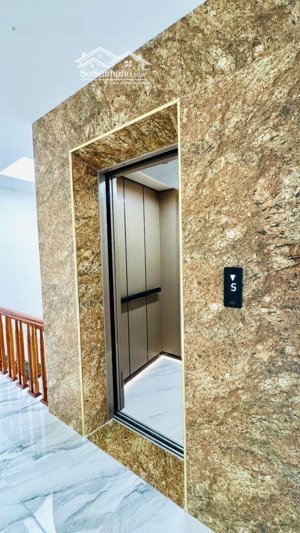 ngọc thuỵ 37m2 7 tầng thang máy full nội thất , gara oto 7 chỗ , ngõ oto thông tứ tung nhỉnh 12 tỷ