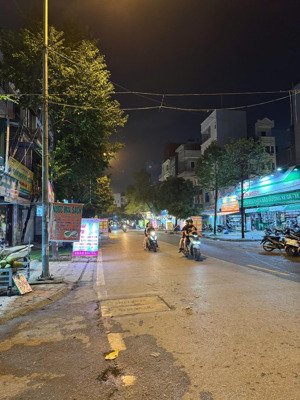 bán nhà ô tô tránh tại văn quán hà đông