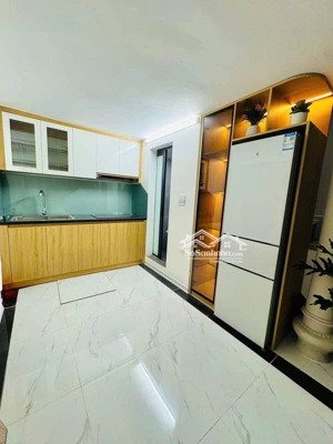 bán nhà phố lò đúc, 25m2, 4 tầng, 3 phòng ngủ riêng biệt, gần mặt phố, có sổ đỏ riêng, giá 3,2 tỷ.