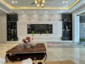 siêu phẩm mặt đường quán nam - có thang máy!