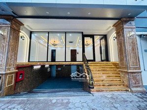 toà nhà văn phòng - dt 110m2 x 10 tầng - dòng tiền - giữa mặt phố ba đình.