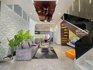 giảm còn 1,55tỷ nhà ở đ.huỳnh văn lũy,p.phú lợi có dòng tiền 10tr/tháng; cách siêu thị coopmart 3p