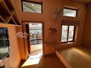 nhà hơn 4 tỷ xe hơi ngủ sát mặt tiền-gần lâm văn bền quận 7,4x9m,3 pn