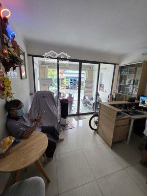 mặt tiền quận 9,ngang 5,4x18=6,950tỷ