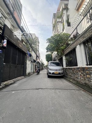 mtkd lê lai , 4.8x14m , 4 tầng , khu bàu cát , đồng đen , ô tô vào nhà