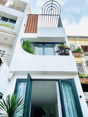 bán nhà riêng tại hoàng hoa thám, phường 5, bình thạnh, giá 3tỷ250tr, dt 32m2, sổ hồng riêng