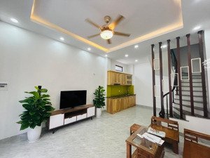 nhà đẹp lô góc! mặt tiền rộng, ngõ thông kinh doanh, thoáng sáng, công năng đầy đủ, ở ngay 40m2*5t.