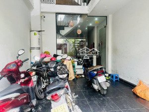 căn hộ dịch vụ 5 tầng -q7- dòng tiền ổn định 30 triệu/tháng giáp quận 4