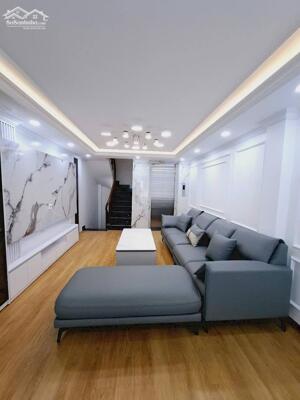 BÁN NHÀ PHỐ GIÁP NHỊ - HOÀNG MAI, 5 TẦNG THANG MÁY GẦN ĐƯỜNG Ô TÔ, CHỈ HƠN 8 TỶ.