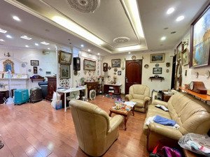 cần bán lô góc tòa 17t6 hoàng đạo thúy, cầu giấy. 120m2, 2 ngủ, 2wc, nội thất đầy đủ, giá nhỉnh 10t