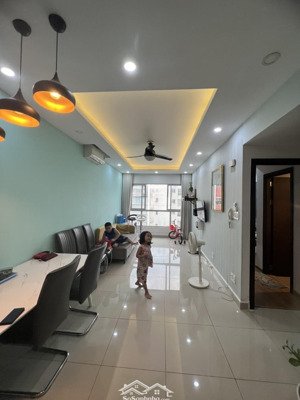 cần bán nhanh ch ruby: 70m2 (2pn - 2wc), tầng cao, nội thất cơ bản, sổ hồng riêng, giá: 4.05 tỷ