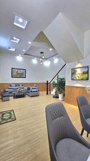 bán nhà đường lê văn quới, bình tân: 5mx8m đúc 1 trệt 1 lầu, giá: 4.25 tỷ( tl)