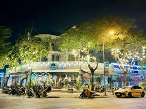 bán nhà liền kề kđt văn phú mặt đường 24m vị trí kinh doanh đắc địa, giá chỉ 18.6 tỷ