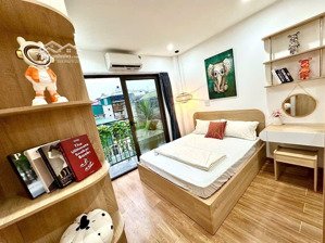 hiếm! toà chdv hoàng cầu, 90m2*7t, mt 5.5m, 23 phòng kk, sát phố, đủ gpxd/pccc, dòng tiền 7%/năm!