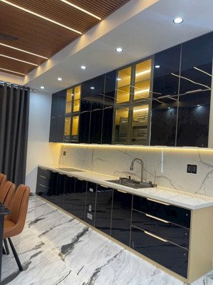 bán nhà minh khai 60m 5.5 tầng 6pn thang máy gần như ra mặt phố sát cầu mai động