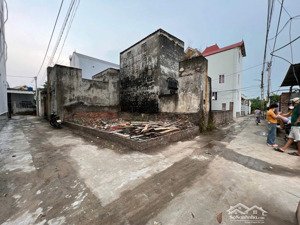 lô góc bìa làng vân nội đông anh nhỉnh 4 tỷ gần cầu nhật tân