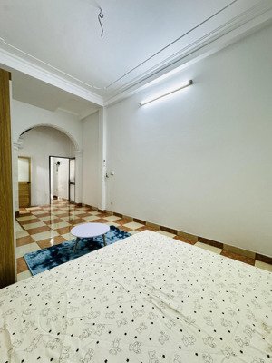 chính chủ cho thuê phòng ngõ 99 định công hạ phòng đẹp ở luôn giá 2,6 triệu điều hòa nóng lạnh mới