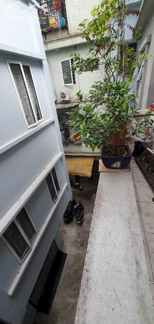 Bán nhà Đường Láng gần Ngã Tư Sở siêu phẩm lô góc 62m chỉ 10.8 tỷ có ô chờ thang máy .