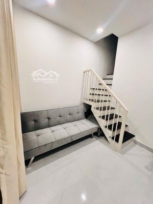 q1, chỉ 3 tỷ 550tr nhà mới ở ngay, 2 tầng, 3 x 6m1, không quy hoạch