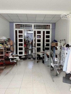 nhà 4 lầu đường xe hơi. thông số trên chuẩn 4.7 x12. ngay gần kha vạn cân thủ đức. chỉ hơn 8 tỉ.