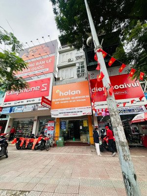 bán nhà mặt phố nguyễn văn cừ, 60m2, 5 tầng, mt 4,5m, vị trí đẹp, cho thuê gần 100tr/1 t giá 25 tỷ.