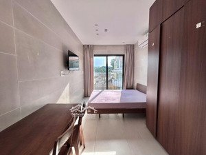 hình thật giá thật căn hộ 40m2 ban công lớn gần sân bay ngã sáu phú nhuận giáp q1, q3, bình thạnh