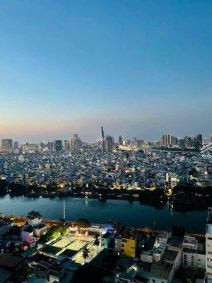 cho thuê căn góc 3 phòng ngủ, view bitexco & hoàng hôn rực rỡ